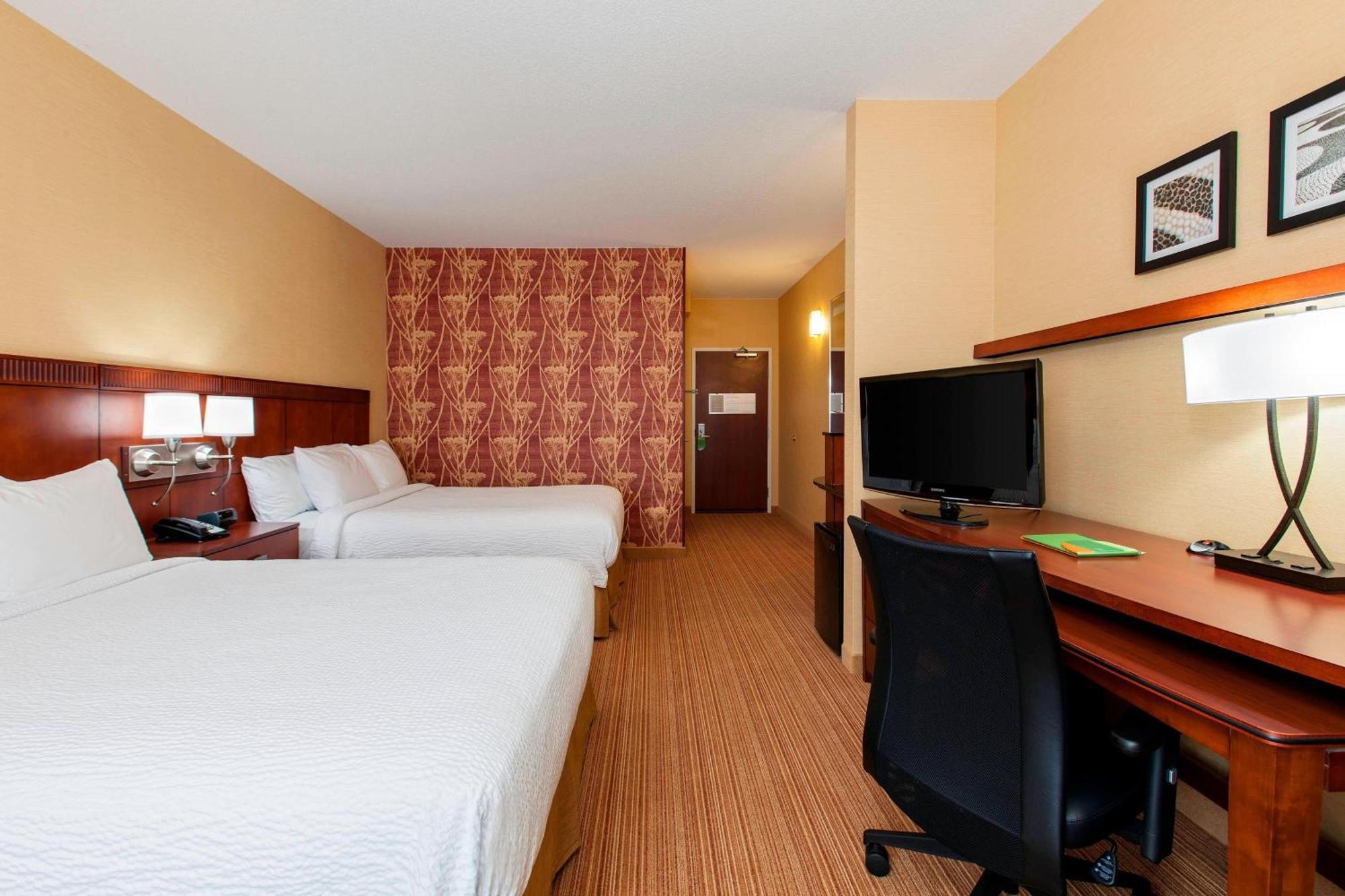 Courtyard By Marriott Chicago Schaumburg/Woodfield Mall Exterior photo