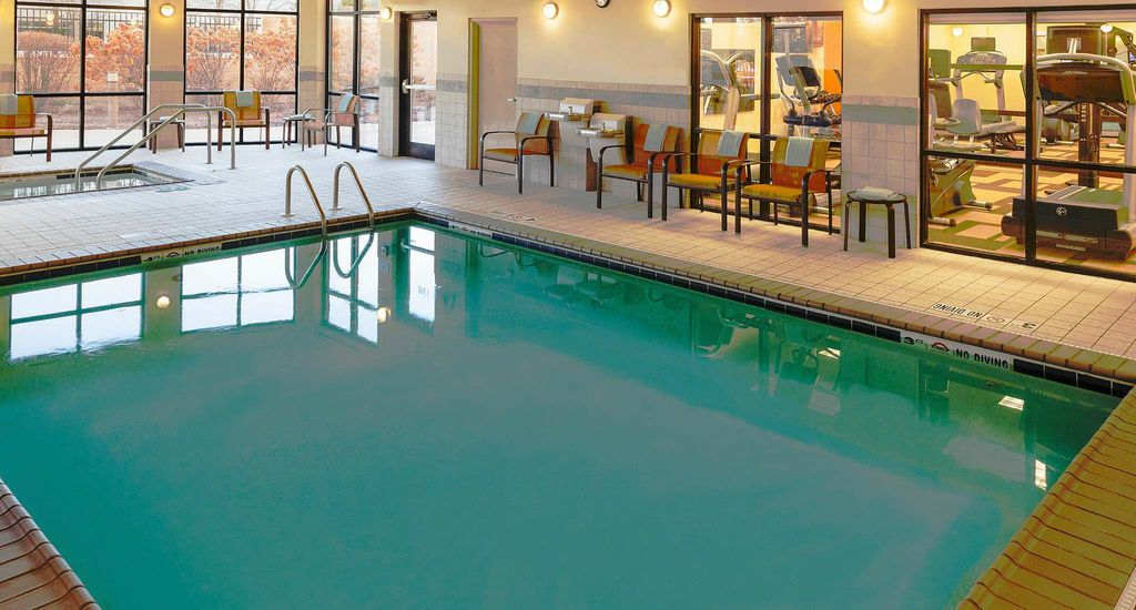 Courtyard By Marriott Chicago Schaumburg/Woodfield Mall Exterior photo